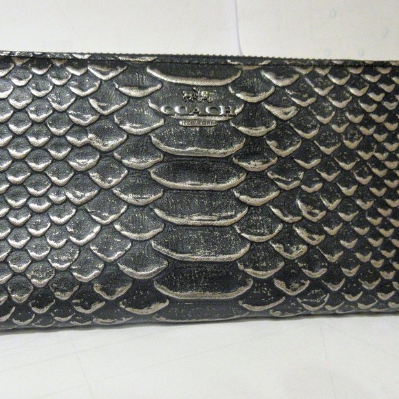 Coach Metallic Leather Accordion Zip Wallet F56283 Gray Snake Python Glitter - Picture 2 of 10